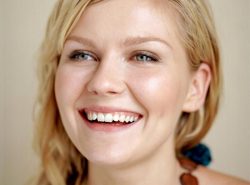 Zähne Kirsten Dunst